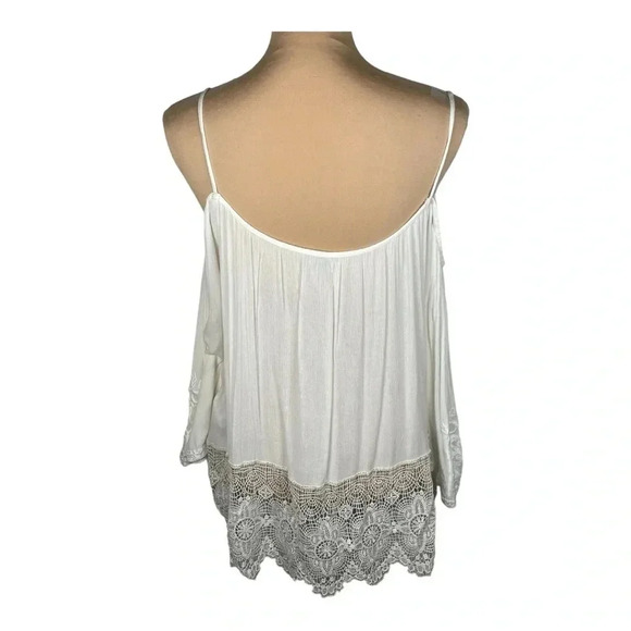 🤍‎ Ecoté Boutique Embroidered Lace Top Small - Picture 3 of 6